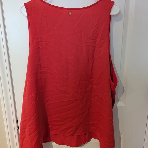 Fabletics Bold Red Tank Top - Picture 3 of 3